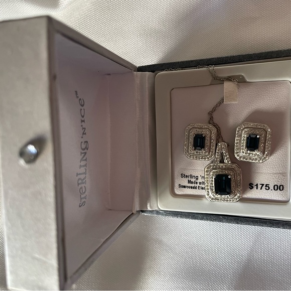 NWT Sterling
'n Ice Necklace and
Earrings. Blue. Made with Swarovski
Elements. - Picture 3 of 3